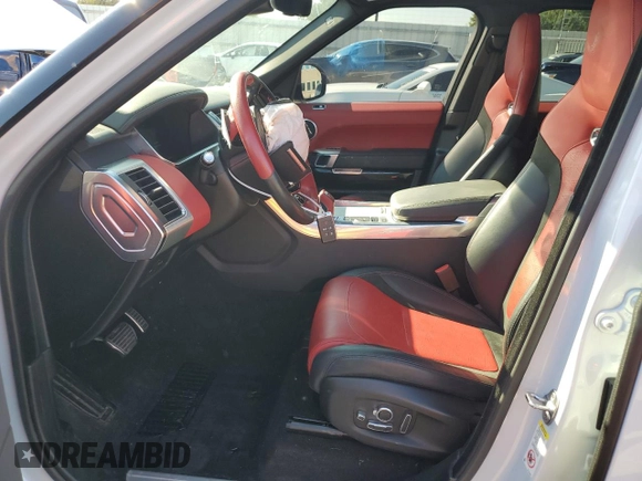 2019 Land Rover Range Rover Sport SVR z VIN SALWZ2SE0KA863181, wystawiony jako Copart lot #70410284 z przebiegiem 32 908 mil mil oraz Szkoda całkowita • Salvage title. Historia ofert i sprzedaży dostępna na DreamBid. Obrazek 7.