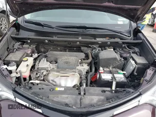 2018 Toyota RAV4 XLE with VIN 2T3RFREV6JW857693, listed as a IAAI auction lot 41541902 with 62,415 mi miles. Bid and sale history available at carsss.com. Image 10.