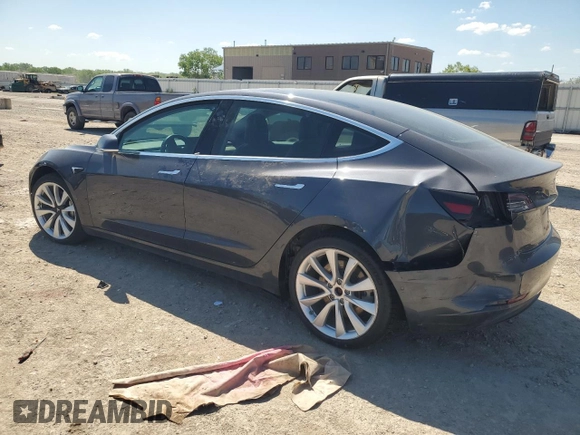 2018 Tesla Model 3 Long Range Battery z VIN 5YJ3E1EB4JF116531, wystawiony jako Copart lot #55609755 z przebiegiem 63 695 mil mil oraz Szkody całkowita. Historia ofert i sprzedaży dostępna na DreamBid. Obrazek 2.