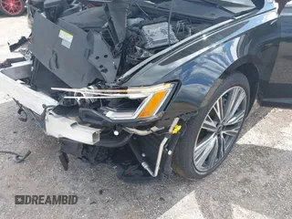 2019 Audi A6 Premium Plus z VIN WAUE8AF24KN121775, wystawiony jako IAAI lot #42235321 z przebiegiem 65 276 mil mil oraz . Historia ofert i sprzedaży dostępna na DreamBid. Obrazek 6.