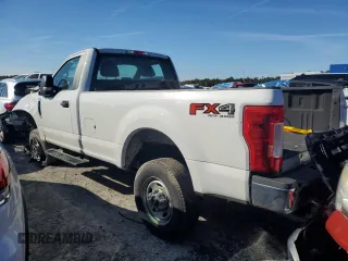 2019 Ford Super Duty F-250 SRW XL with VIN 1FTBF2B67KED50526, listed as a Copart auction lot 41816635 with 115,208 mi miles and Salvage Title. Bid and sale history available at carsss.com. Image 2.