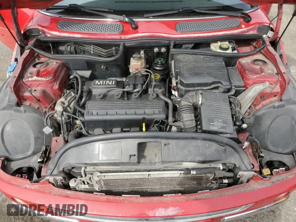 2004 MINI Hardtop with VIN WMWRC33424TJ61921, listed as a Copart auction lot 46954095 with 105,314 mi miles and Non Repairable. Bid and sale history available at DreamBid. Image 11.