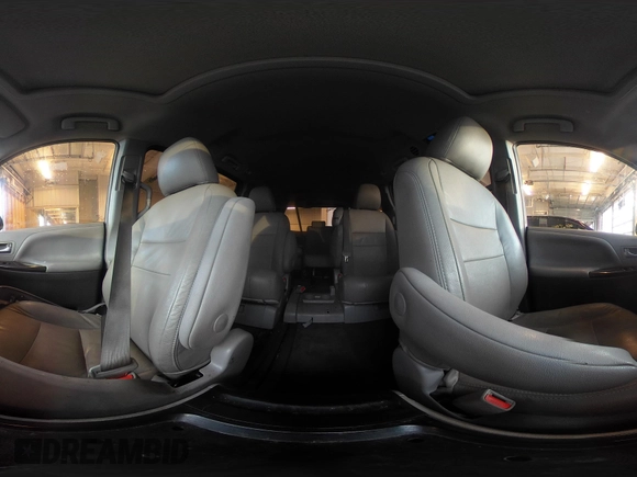 2017 Toyota Sienna XLE Auto Access Seat с VIN 5TDYZ3DC6HS801037, выставлен на аукционе IAAI как лот 41098091 с пробегом 180 674 миль миль и . История ставок и продаж доступна на DreamBid. Изображение 18.
