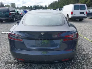 2018 Tesla Model S 75D z VIN 5YJSA1E28JF272630, wystawiony jako IAAI lot #42317422 z przebiegiem Nie podano mil oraz . Historia ofert i sprzedaży dostępna na DreamBid. Obrazek 17.