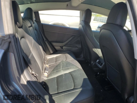 2018 Tesla Model 3 Long Range Battery z VIN 5YJ3E1EB1JF119368, wystawiony jako Copart lot #54059834 z przebiegiem 49 216 mil mil oraz Szkody całkowita. Historia ofert i sprzedaży dostępna na DreamBid. Obrazek 10.