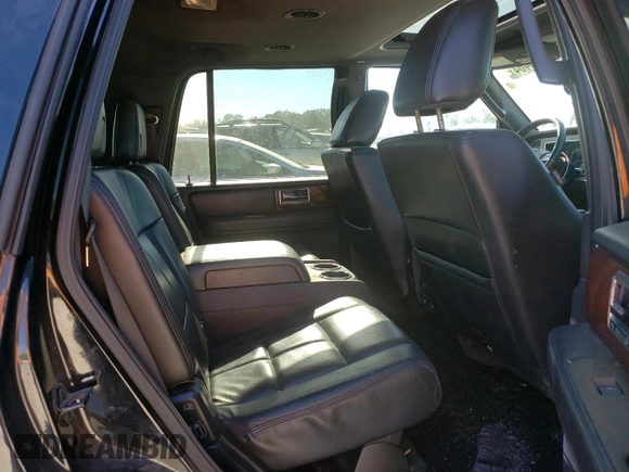 2011 Lincoln Navigator z VIN 5LMJJ2H55BEJ09162, wystawiony jako Copart lot #74710464 z przebiegiem 240 501 mil mil oraz Szkoda całkowita • Salvage title. Historia ofert i sprzedaży dostępna na DreamBid. Obrazek 11.