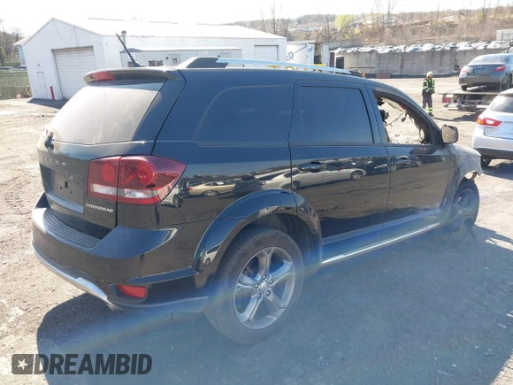 2015 Dodge Journey Crossroad with VIN 3C4PDDGG5FT597039, listed as a IAAI auction lot 42065156 with Not Provided miles. Bid and sale history available at carsss.com. Image 4.