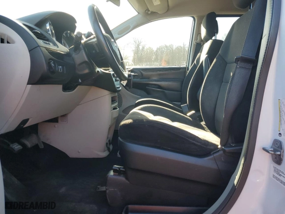 2014 Dodge Grand Caravan SXT with VIN 2C4RDGBGXER279212, listed as a Copart auction lot 49970775 with 136,596 mi miles and Clean Title. Bid and sale history available at carsss.com. Image 7.