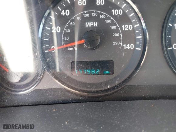 2006 Jeep Grand Cherokee Laredo with VIN 1J4GR48K66C255979, listed as a IAAI auction lot 40365800 with 177,982 mi miles. Bid and sale history available at carsss.com. Image 7.