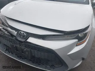 2021 Toyota Corolla LE with VIN 5YFEPMAEXMP173975, listed as a IAAI auction lot 41518350 with 40,373 mi miles. Bid and sale history available at carsss.com. Image 18.