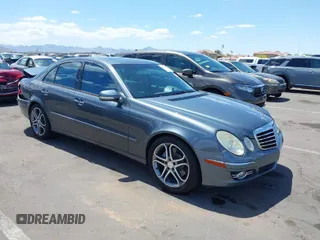 2007 Mercedes-Benz E-Class 3.5L with VIN WDBUF56X37B152420, listed as a IAAI auction lot 42072305 with 152,180 mi miles. Bid and sale history available at carsss.com. Image 1.
