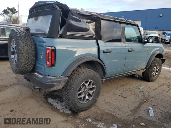 2022 Ford Bronco with VIN 1FMEE5DH8NLA89385, listed as a Copart auction lot 81772054 with 28,064 mi miles and Salvage Title. Bid and sale history available at DreamBid. Image 3.