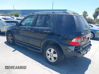 2005 Mercedes-Benz M 350 с VIN 4JGAB57E15A541021, выставлен на аукционе IAAI как лот 42686582 с пробегом 260 079 миль миль и . История ставок и продаж доступна на DreamBid. Изображение 3.