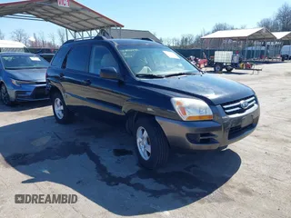 2007 Kia Sportage LX with VIN KNDJF724877313178, listed as a IAAI auction lot 41863492 with 199,138 mi miles. Bid and sale history available at carsss.com. Image 1.