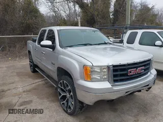 2010 GMC Sierra 1500 SLE z VIN 3GTRCVE07AG275043, wystawiony jako IAAI lot #41507990 z przebiegiem 180 382 mil mil oraz . Historia ofert i sprzedaży dostępna na DreamBid. Obrazek 1.