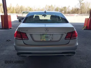 2014 Mercedes-Benz E 350 Sport z VIN WDDHF5KB2EA831973, wystawiony jako IAAI lot #41748637 z przebiegiem 153 481 mil mil oraz . Historia ofert i sprzedaży dostępna na DreamBid. Obrazek 16.