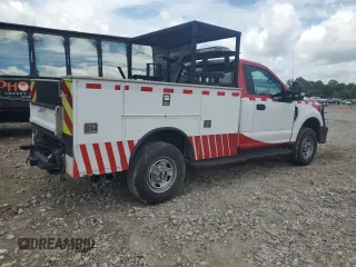 2017 Ford F-250 XLT with VIN 1FTBF2BT4HEE94906, listed as a Copart auction lot 60002685 with 297,339 mi miles and Clean title. Bid and sale history available at DreamBid. Image 3.