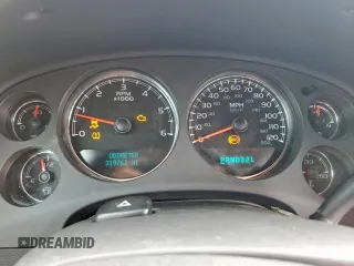2007 Chevrolet Suburban LTZ with VIN 3GNFC16J07G153658, listed as a Copart auction lot 58020255 with 319,762 mi miles and Salvage title. Bid and sale history available at DreamBid. Image 9.