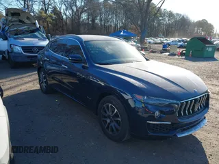 2021 Maserati Levante GranLusso with VIN ZN661XUL8MX357510, listed as a IAAI auction lot 41237857 with 33,375 mi miles. Bid and sale history available at carsss.com. Image 1.