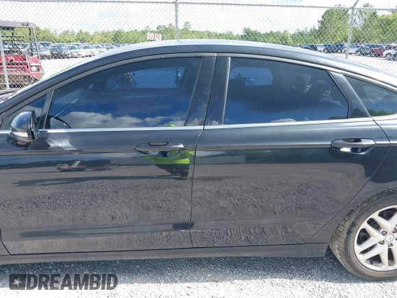 2013 Ford Fusion SE with VIN 3FA6P0H70DR278450, listed as a IAAI auction lot 42546066 with 187,613 mi miles and . Bid and sale history available at DreamBid. Image 14.