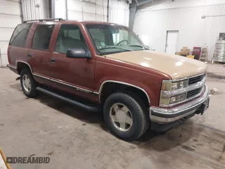 1998 Chevrolet Tahoe with VIN 1GNEK13RXWJ330934, listed as a IAAI auction lot 41431736 with 269,137 mi miles. Bid and sale history available at carsss.com. Image 1.