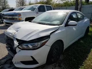 2021 Nissan Sentra S z VIN 3N1AB8BV2MY226738, wystawiony jako Copart lot #50047545 z przebiegiem Nie podano mil oraz Szkoda całkowita • Salvage title. Historia ofert i sprzedaży dostępna na DreamBid. Obrazek 1.