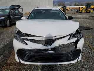 2019 Toyota Camry LE with VIN 4T1B11HK0KU719418, listed as a Copart auction lot 41380975 with 56,937 mi miles and Salvage Title. Bid and sale history available at carsss.com. Image 5.