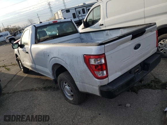 2022 Ford F-150 XL z VIN 1FTMF1CB3NKD00582, wystawiony jako Copart lot #53456805 z przebiegiem Nie podano mil oraz Nie do naprawy • Non repairable. Historia ofert i sprzedaży dostępna na DreamBid. Obrazek 2.