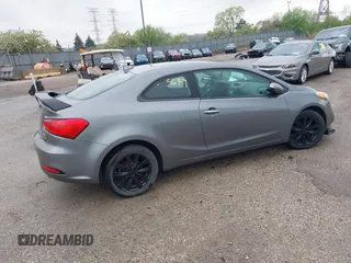 2016 Kia Forte EX with VIN KNAFX6A86G5587165, listed as a IAAI auction lot 42173639 with 154,200 mi miles and . Bid and sale history available at carsss.com. Image 4.
