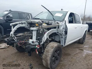 2018 Ram 2500 Laramie with VIN 3C6UR5FL7JG260700, listed as a IAAI auction lot 41343304 with 1 mi miles. Bid and sale history available at carsss.com. Image 16.