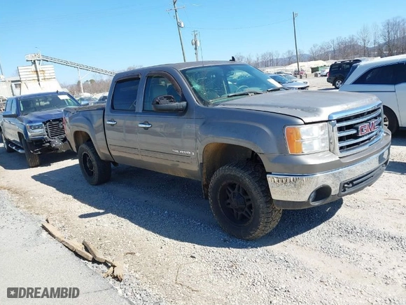 2007 GMC Sierra 1500 Work Truck with VIN 2GTEK13M071589196, listed as a IAAI auction lot 41668201 with NaN miles. Bid and sale history available at carsss.com. Image 1.