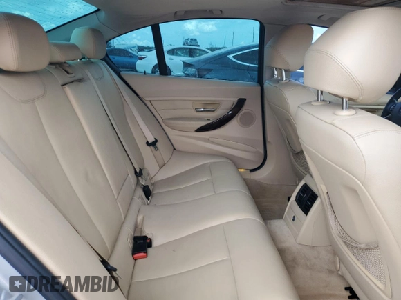 2013 BMW 3 Series 328i with VIN WBA3C1G52DNR49440, listed as a Copart auction lot 61546685 with 118,308 mi miles and Salvage title. Bid and sale history available at DreamBid. Image 10.