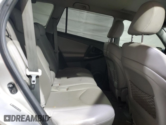 2011 Toyota RAV4 Limited z VIN 2T3DF4DV6BW116623, wystawiony jako Copart lot #59926225 z przebiegiem 198 205 mil mil oraz Szkoda całkowita • Salvage title. Historia ofert i sprzedaży dostępna na DreamBid. Obrazek 11.