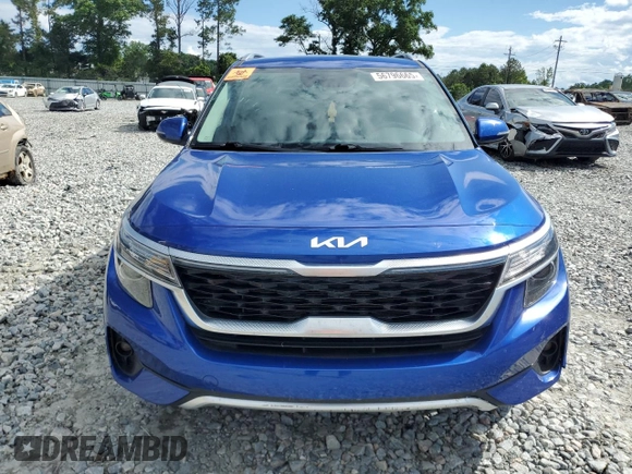 2023 Kia Seltos S z VIN KNDEU2AA7P7410521, wystawiony jako Copart lot #56796665 z przebiegiem 33 412 mil mil oraz Szkoda całkowita • Salvage title. Historia ofert i sprzedaży dostępna na DreamBid. Obrazek 5.