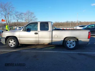 2005 Chevrolet Silverado 1500 Work Truck with VIN 1GCEC19X95Z357652, listed as a IAAI auction lot 41596860 with 111,429 mi miles. Bid and sale history available at carsss.com. Image 14.