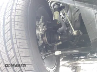 2025 Volkswagen Taos z VIN 3VVSC7B22SM011056, wystawiony jako IAAI lot #41889662 z przebiegiem 75 mil mil oraz . Historia ofert i sprzedaży dostępna na DreamBid. Obrazek 21.