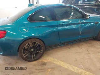 2018 BMW M2 z VIN WBS1J5C58JVD36727, wystawiony jako IAAI lot #41939937 z przebiegiem 31 959 mil mil oraz . Historia ofert i sprzedaży dostępna na DreamBid. Obrazek 20.