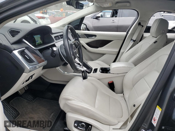 2019 Jaguar I-Pace HSE z VIN SADHD2S10K1F62249, wystawiony jako Copart lot #49312004 z przebiegiem 48 017 mil mil oraz . Historia ofert i sprzedaży dostępna na DreamBid. Obrazek 7.