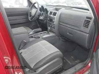 2007 Dodge Nitro SXT with VIN 1D8GU28K47W643514, listed as a IAAI auction lot 42701837 with 190,343 mi miles and . Bid and sale history available at DreamBid. Image 5.