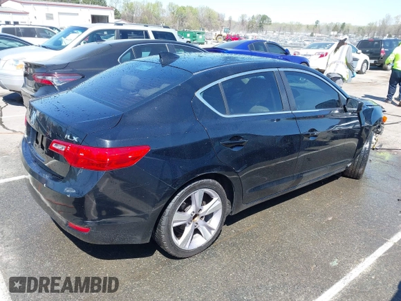 2013 Acura ILX Premium Pkg with VIN 19VDE1F51DE002485, listed as a IAAI auction lot 41897422 with 234,597 mi miles. Bid and sale history available at carsss.com. Image 4.