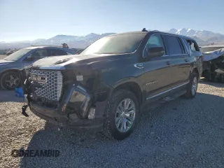 2021 GMC Yukon XL Denali with VIN 1GKS2JKL3MR397757, listed as a Copart auction lot 42975535 with 46,946 mi miles and Salvage Title. Bid and sale history available at carsss.com. Image 1.