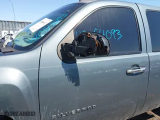 2007 Chevrolet Silverado 1500 LTZ with VIN 2GCEK13M071572981, listed as a IAAI auction lot 42054093 with 284,423 mi miles. Bid and sale history available at carsss.com. Image 6.