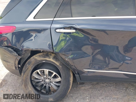 2019 Cadillac XT5 Luxury AWD z VIN 1GYKNDRSXKZ232989, wystawiony jako IAAI lot #42331092 z przebiegiem 54 100 mil mil oraz . Historia ofert i sprzedaży dostępna na DreamBid. Obrazek 18.