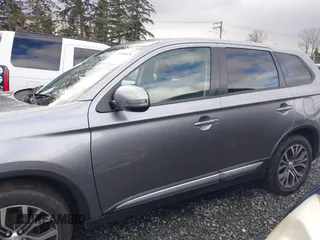 2017 Mitsubishi Outlander SE z VIN JA4AZ3A34HZ033833, wystawiony jako IAAI lot #41608628 z przebiegiem 80 382 mil mil oraz . Historia ofert i sprzedaży dostępna na DreamBid. Obrazek 15.