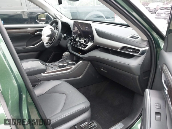 2023 Toyota Highlander L with VIN 5TDKDRBH5PS500246, listed as a IAAI auction lot 42429520 with 37,520 mi miles and . Bid and sale history available at DreamBid. Image 5.