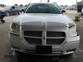 2006 Dodge Magnum R/T z VIN 2D4GV57236H147862, wystawiony jako Copart lot #72578874 z przebiegiem 89 818 mil mil oraz Szkoda całkowita • Salvage title. Historia ofert i sprzedaży dostępna na DreamBid. Obrazek 5.