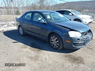 2010 Volkswagen Jetta SE with VIN 3VWRZ7AJ5AM142045, listed as a IAAI auction lot 41624932 with 139,331 mi miles and . Bid and sale history available at DreamBid. Image 1.