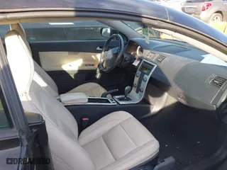 2013 Volvo C70 T5 with VIN YV1672MC2DJ139417, listed as a IAAI auction lot 41589476 with 71,890 mi miles. Bid and sale history available at carsss.com. Image 5.