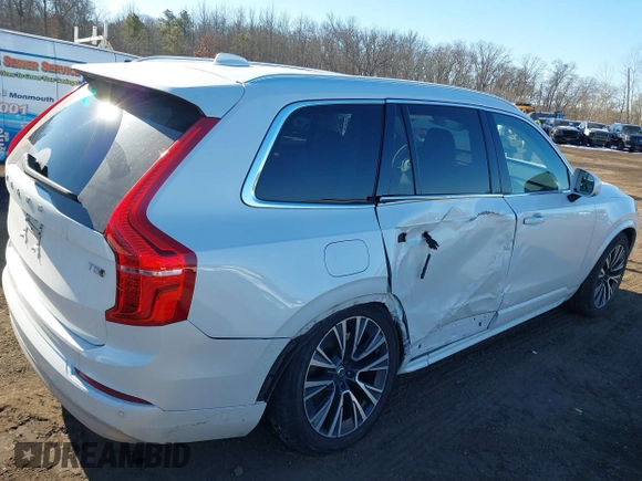 2022 Volvo XC90 Momentum with VIN YV4102PK2N1863761, listed as a IAAI auction lot 41430040 with 29,141 mi miles. Bid and sale history available at carsss.com. Image 6.