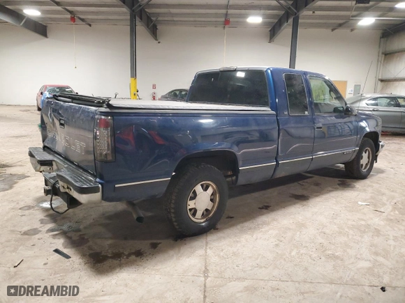 1998 Chevrolet C/K 1500 with VIN 1GCEC19M1WE128395, listed as a Copart auction lot 46939195 with 105,996 mi miles and Salvage Title. Bid and sale history available at carsss.com. Image 3.